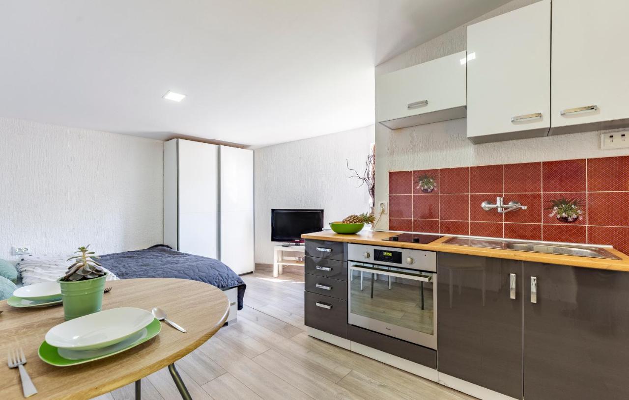 Apartments Tamara Medulin Exteriér fotografie